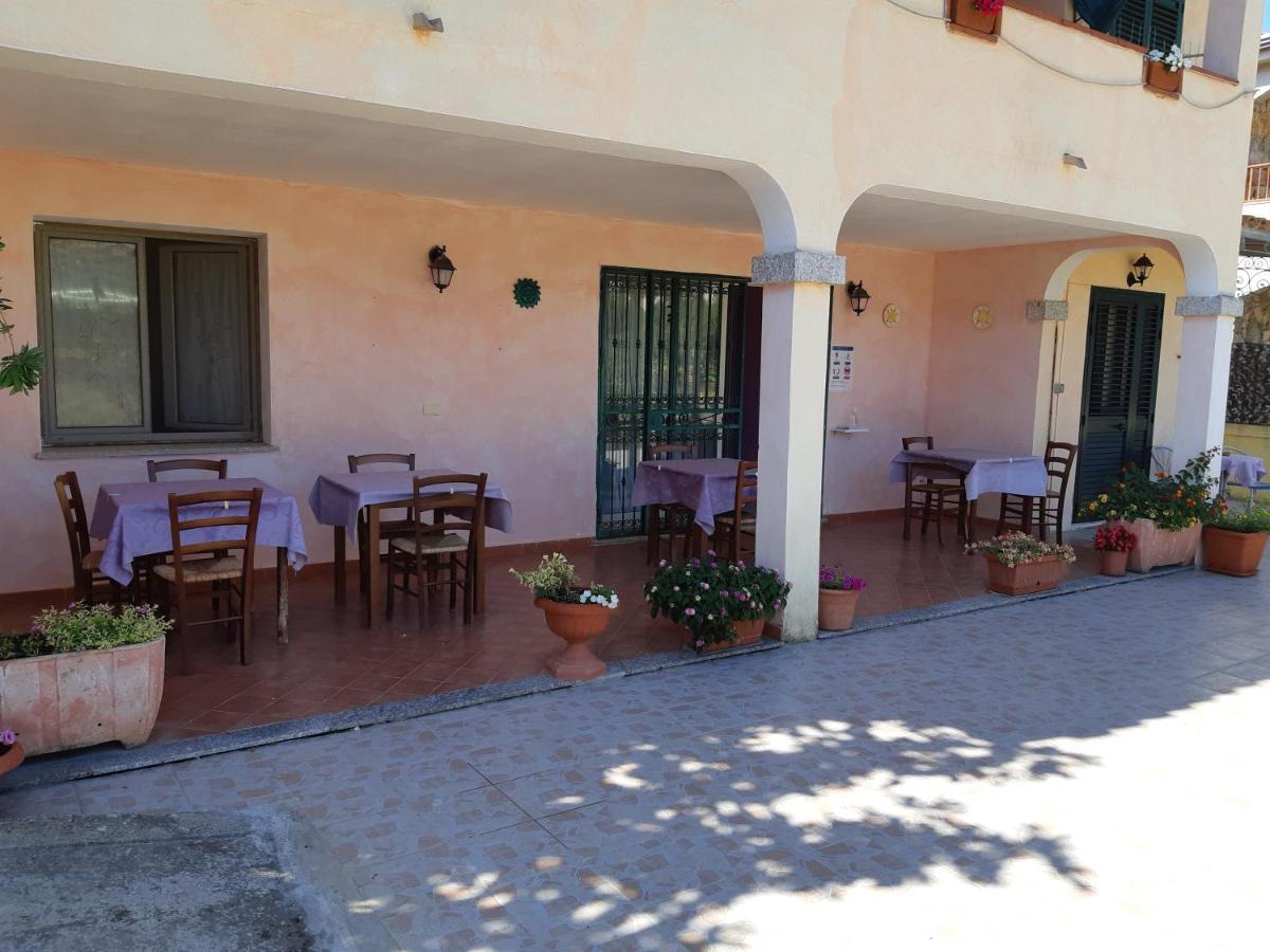 Affittacamere Da Antonella Posada  Extérieur photo