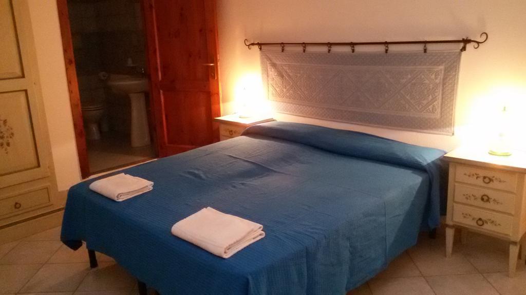 Affittacamere Da Antonella Posada  Extérieur photo